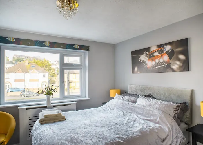 No10 Bristol - 2 Bedroom House With Private Garden And Parking