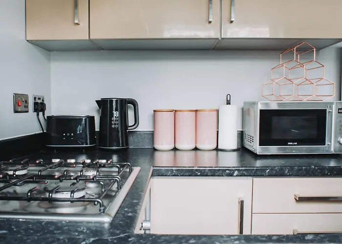 No10 Bristol - 2 Bedroom House With Private Garden And Parking